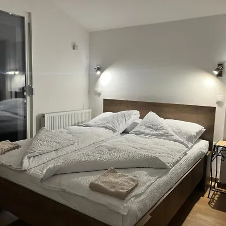 Hillside 塞拉耶佛