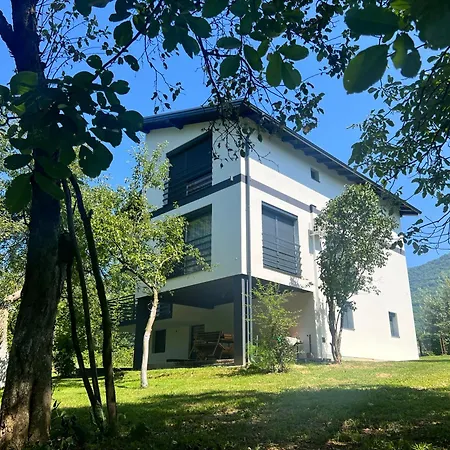 Hillside * Sarajevo